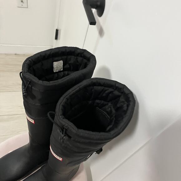 Hunter Black Tall Quilted Snow Boots Size 8 - Picture 3 of 6